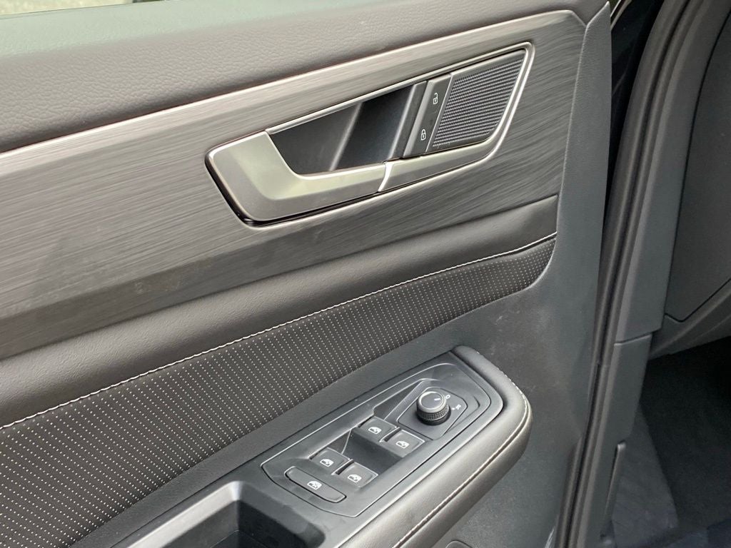 2026 Volkswagen Atlas Cross Sport SE w/Technology