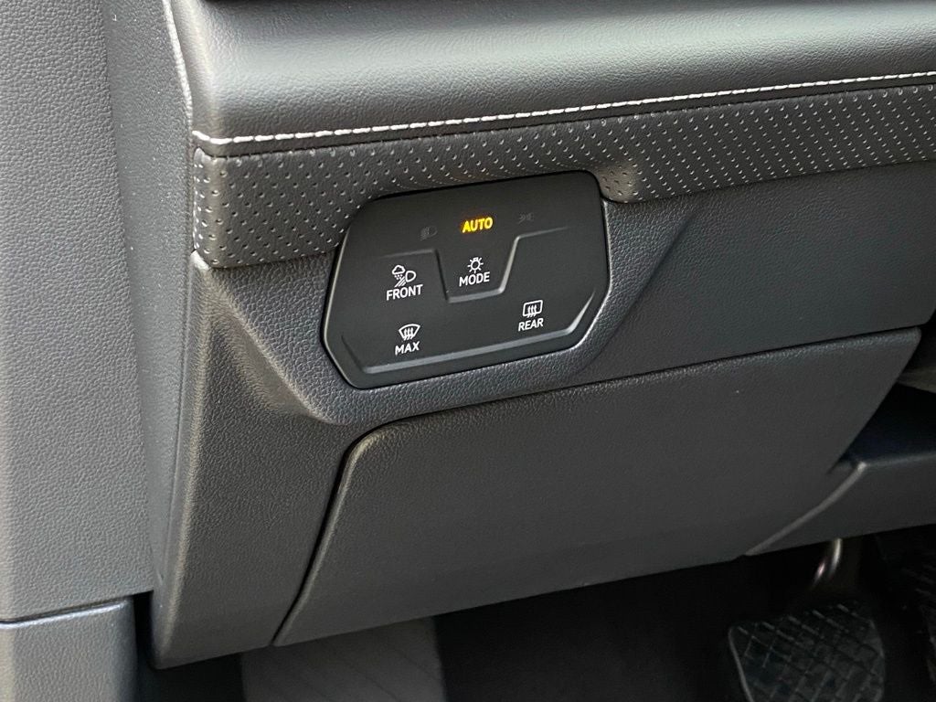 2026 Volkswagen Atlas Cross Sport SE w/Technology
