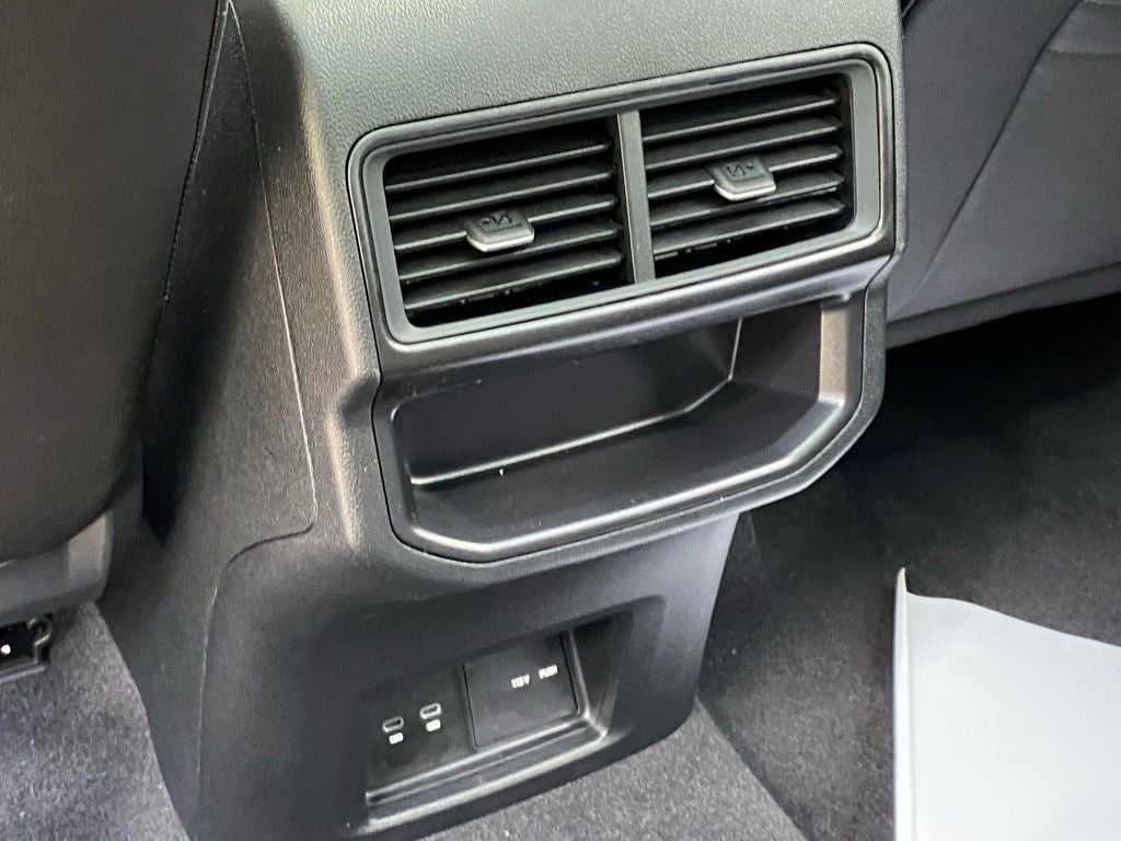 2026 Volkswagen Atlas Cross Sport SE w/Technology