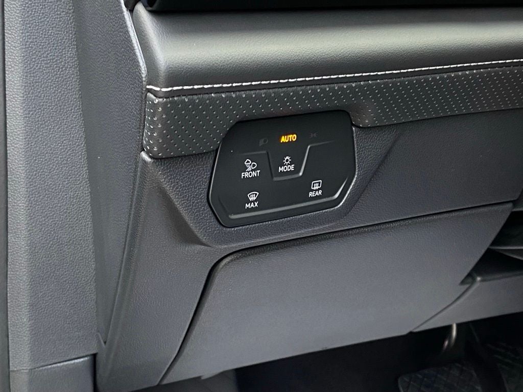 2026 Volkswagen Atlas Cross Sport SE w/Technology