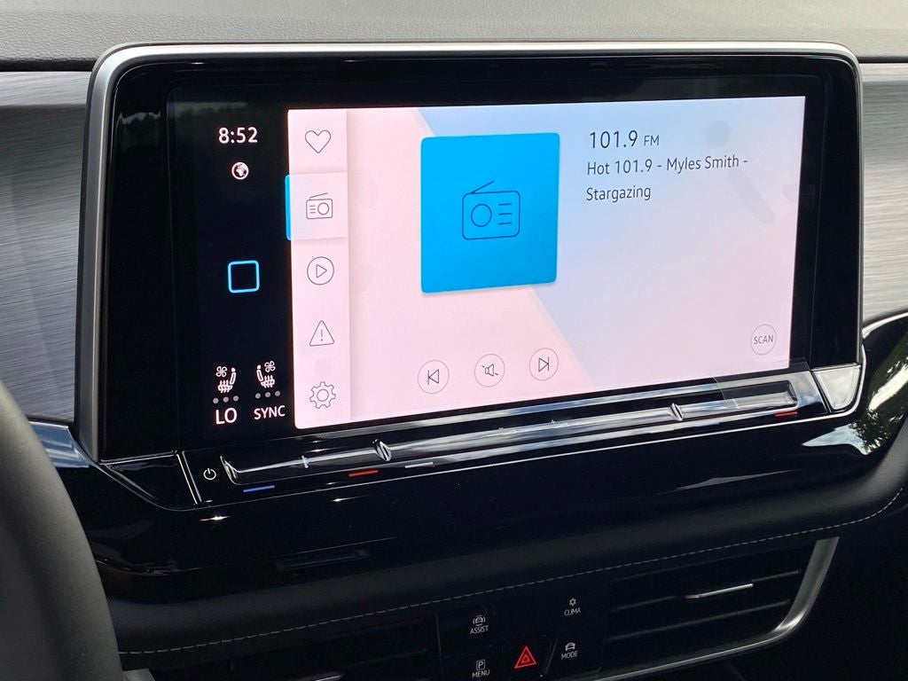 2026 Volkswagen Atlas Cross Sport SE w/Technology