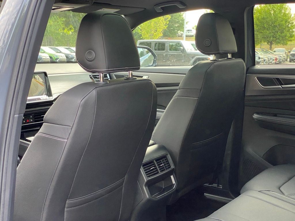 2026 Volkswagen Atlas Cross Sport SE w/Technology