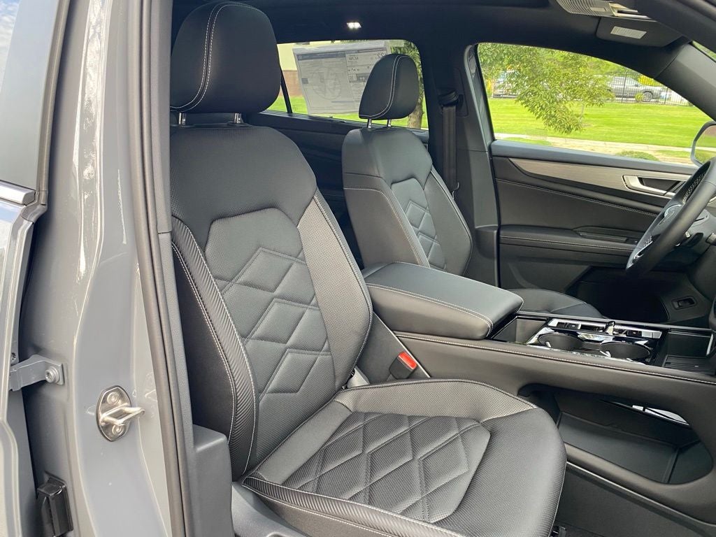 2026 Volkswagen Atlas Cross Sport SE w/Technology