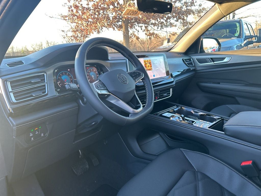 2026 Volkswagen Atlas Cross Sport 2.0T SE w/Technology