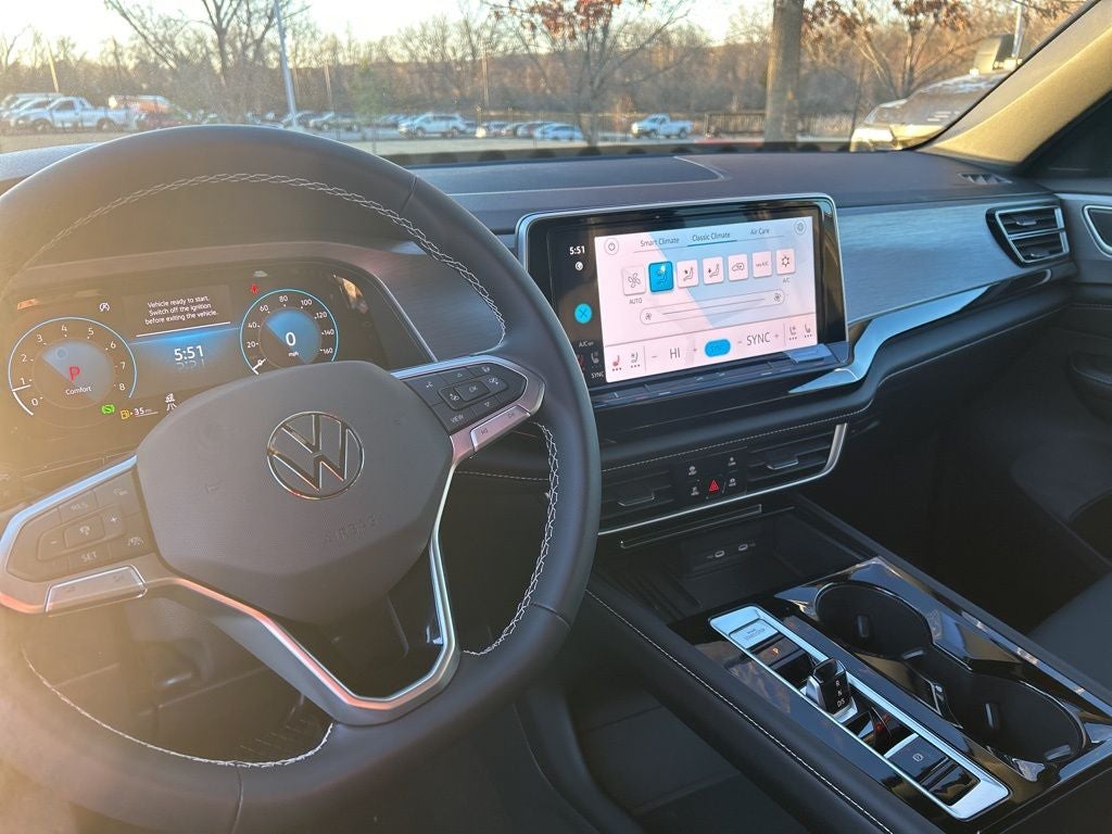 2026 Volkswagen Atlas Cross Sport 2.0T SE w/Technology