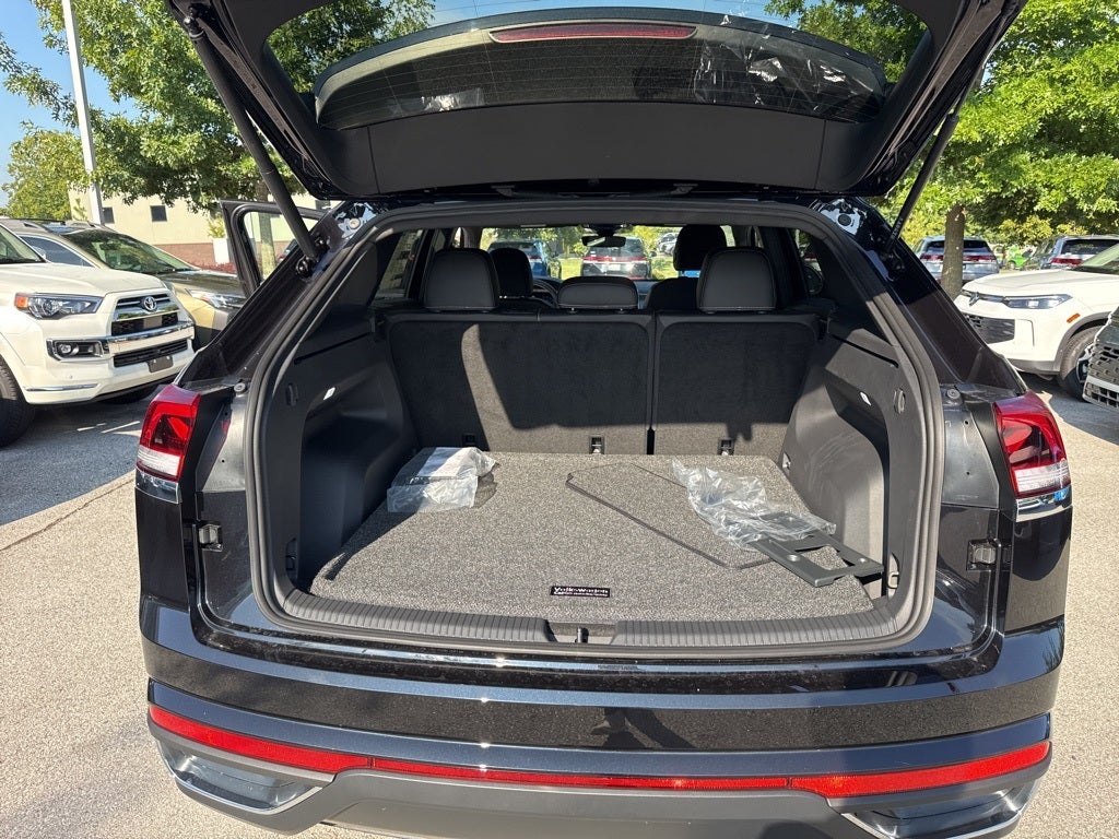 2026 Volkswagen Atlas Cross Sport 2.0T SE