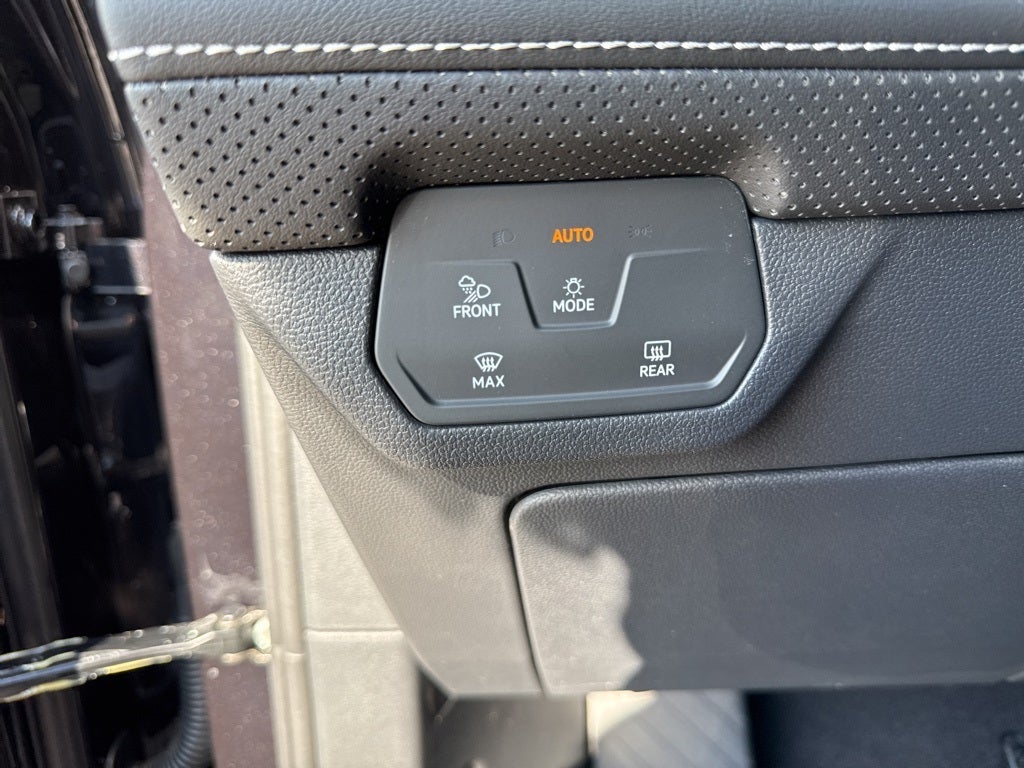 2026 Volkswagen Atlas Cross Sport 2.0T SE