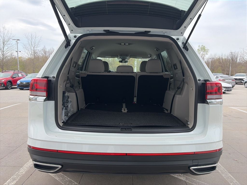 2026 Volkswagen Atlas 2.0T SE