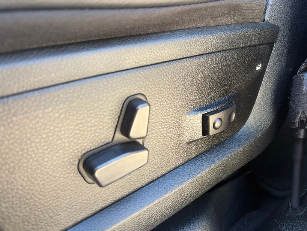 2023 RAM 2500 Rebel APPLE CARPLAY CLEAN CARFAX, NEW TIRES!