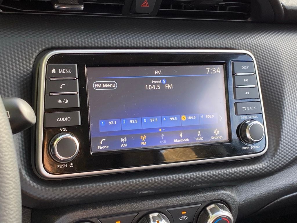 2025 Nissan Kicks Play S