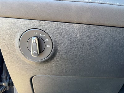 2026 Volkswagen Taos 1.5T SE Black