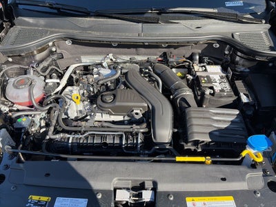 2026 Volkswagen Taos 1.5T SE Black