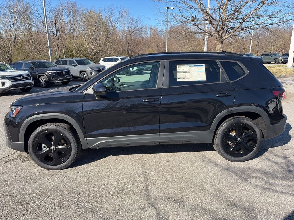 2026 Volkswagen Taos 1.5T SE Black