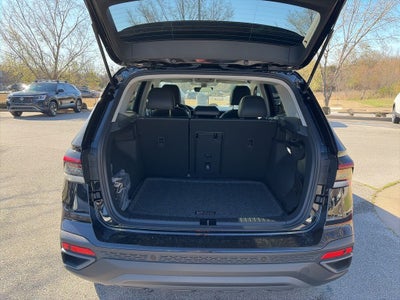 2026 Volkswagen Taos 1.5T SE Black