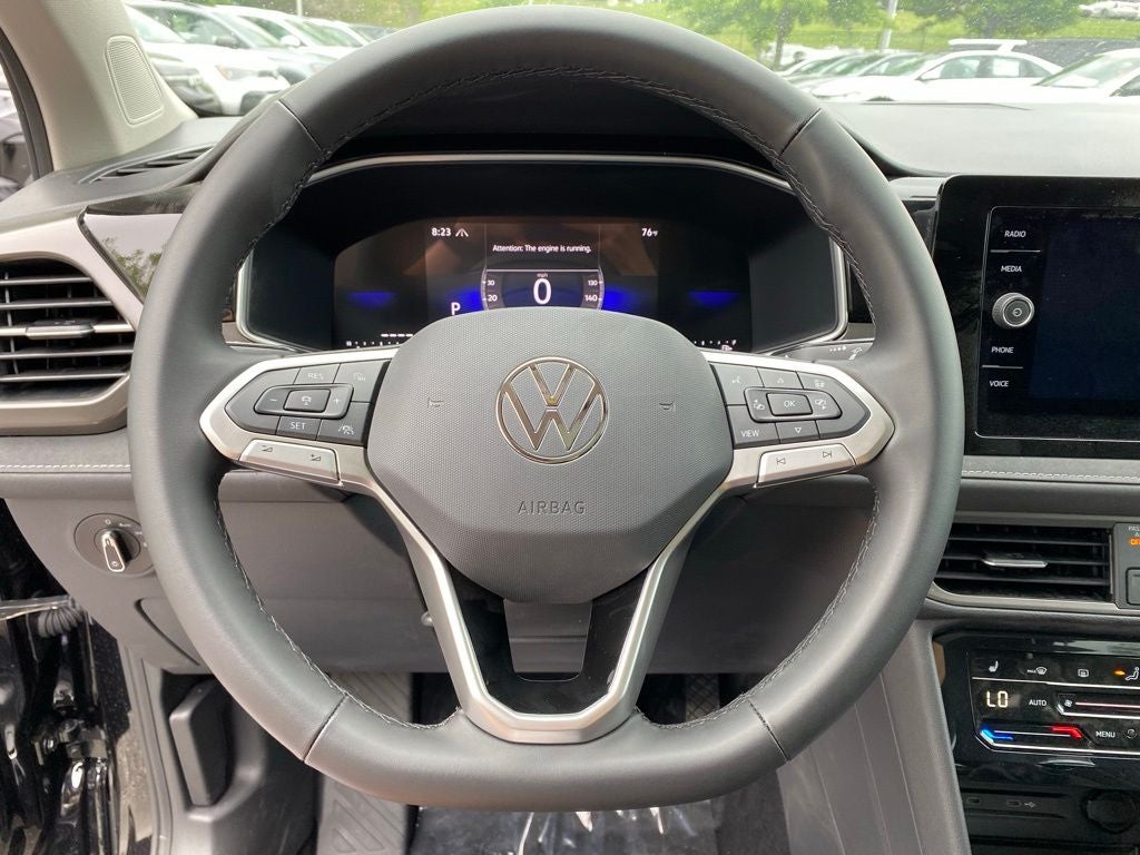 2026 Volkswagen Taos 1.5T SE Black