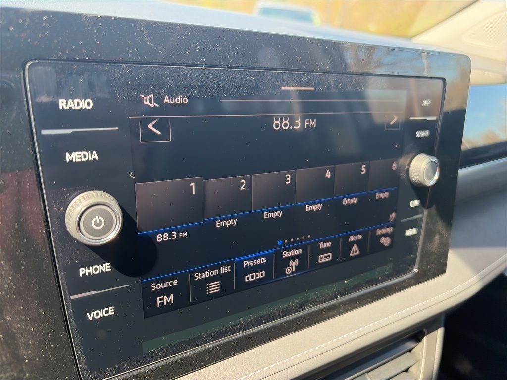 2026 Volkswagen Taos 1.5T SE Black