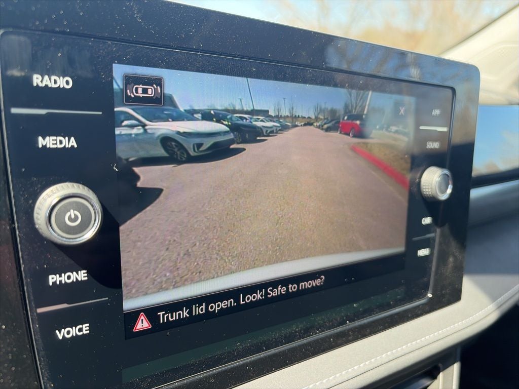 2026 Volkswagen Taos 1.5T SE Black