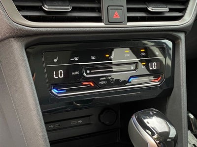 2026 Volkswagen Taos 1.5T SE Black