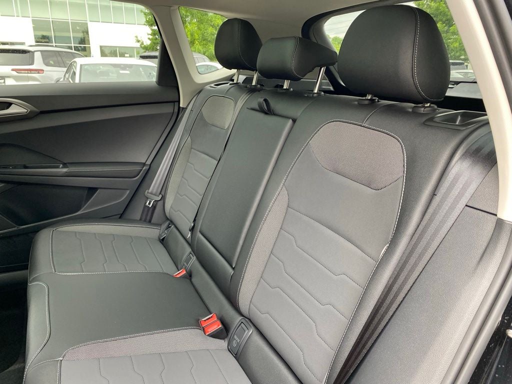 2026 Volkswagen Taos 1.5T SE Black