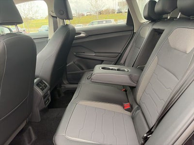 2026 Volkswagen Taos 1.5T SE Black