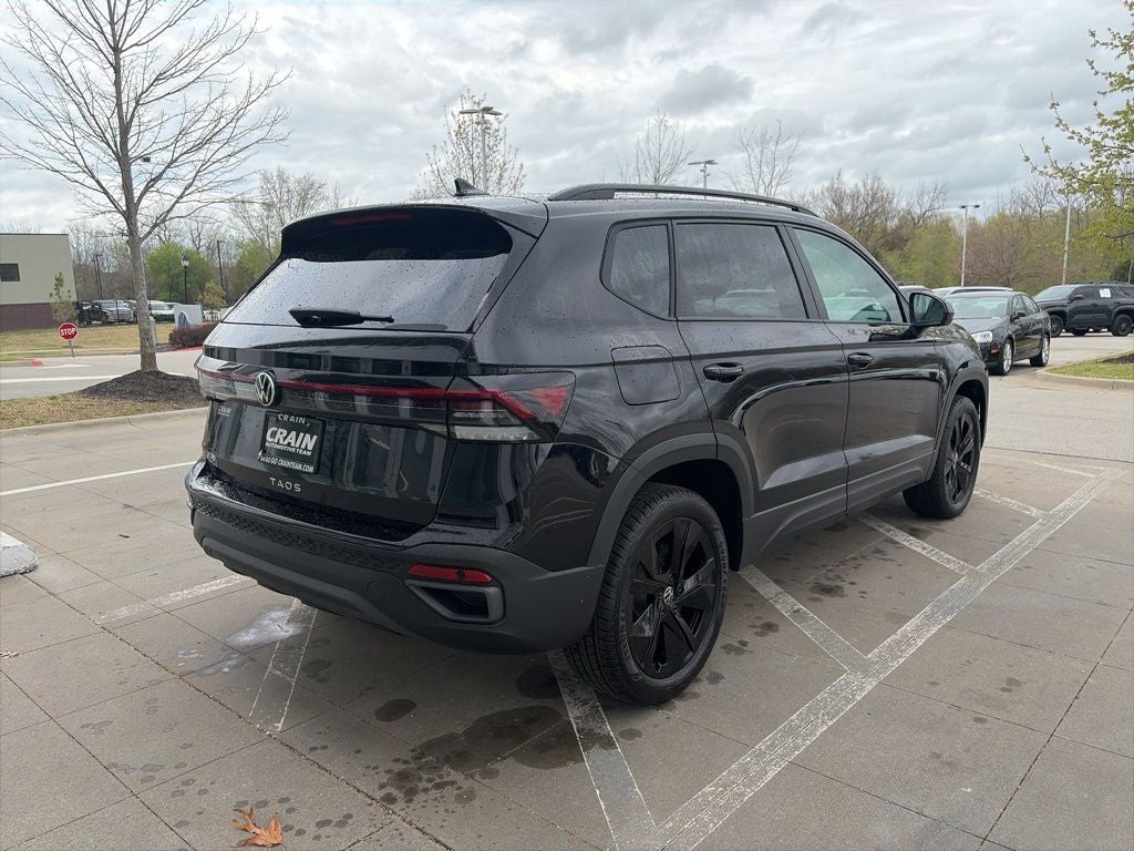 2026 Volkswagen Taos 1.5T SE Black