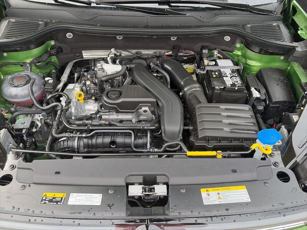 2026 Volkswagen Taos 1.5T SE Black