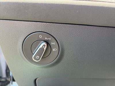 2026 Volkswagen Taos 1.5T SE Black