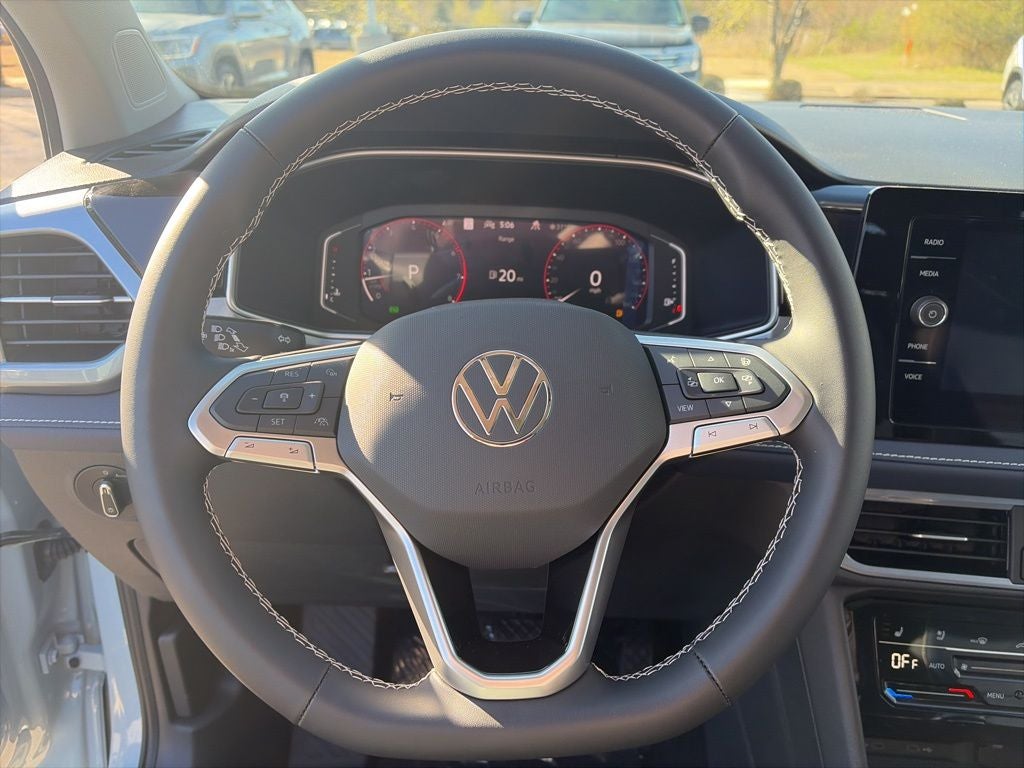 2026 Volkswagen Taos 1.5T SEL