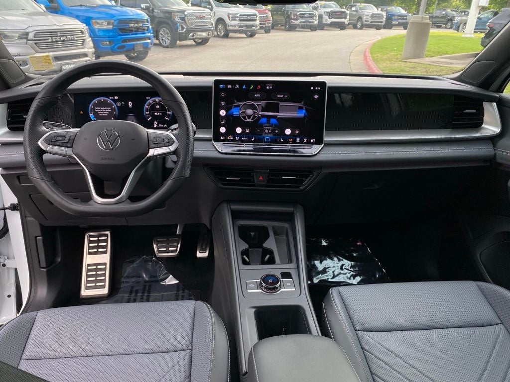 2025 Volkswagen Tiguan 2.0T SE R-Line Black