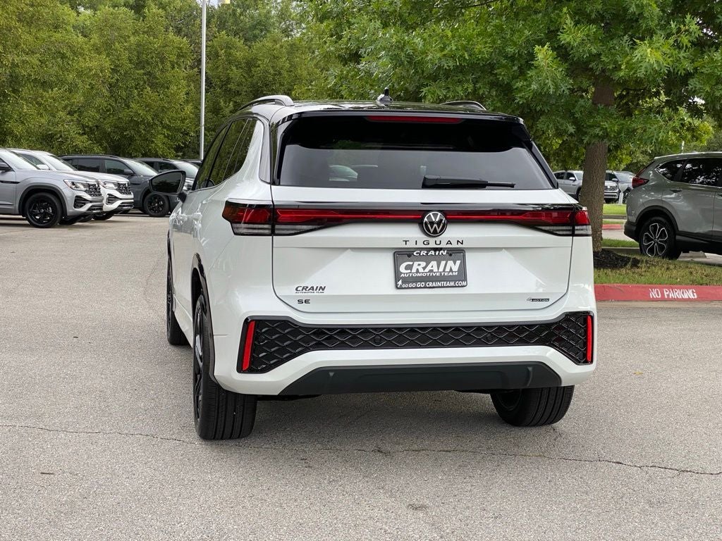 2026 Volkswagen Tiguan 2.0T SE R-Line Black