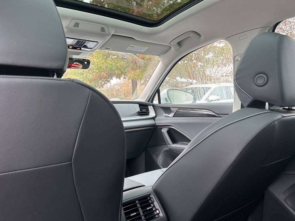 2025 Volkswagen Tiguan 2.0T SE