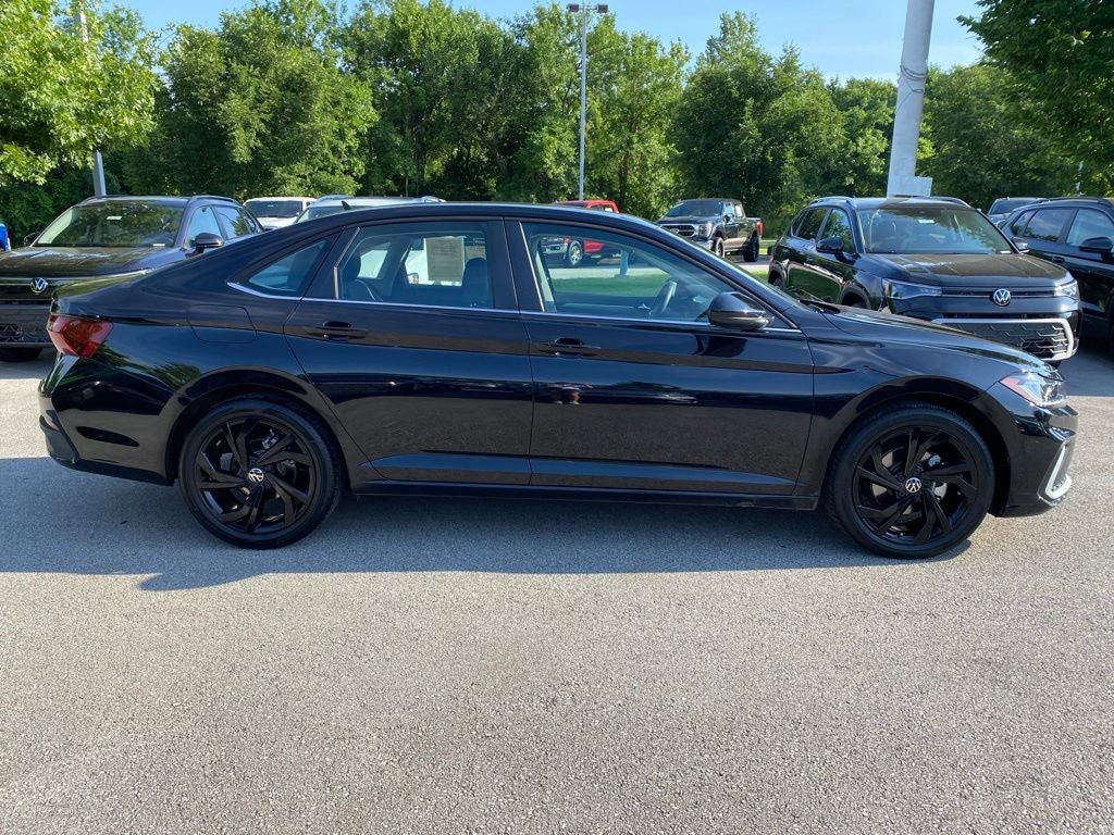 2025 Volkswagen Jetta 1.5T SE