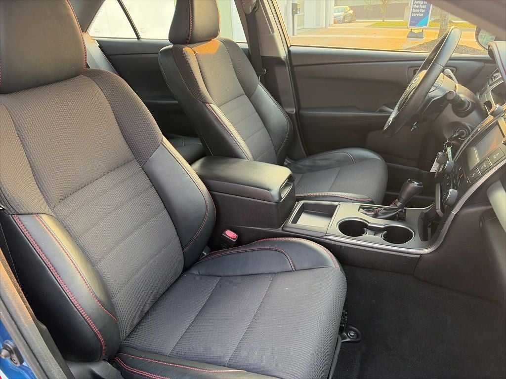 2017 Toyota Camry SE CLEAN CARFAX AND GOOD SVC RECORDS