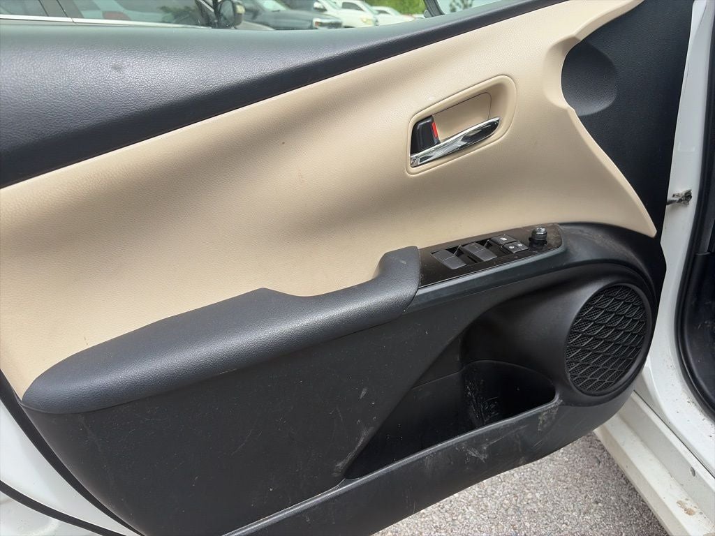 2022 Toyota Prius XLE