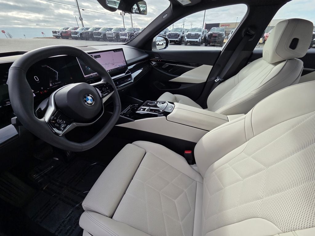 2024 BMW 5 Series 530i