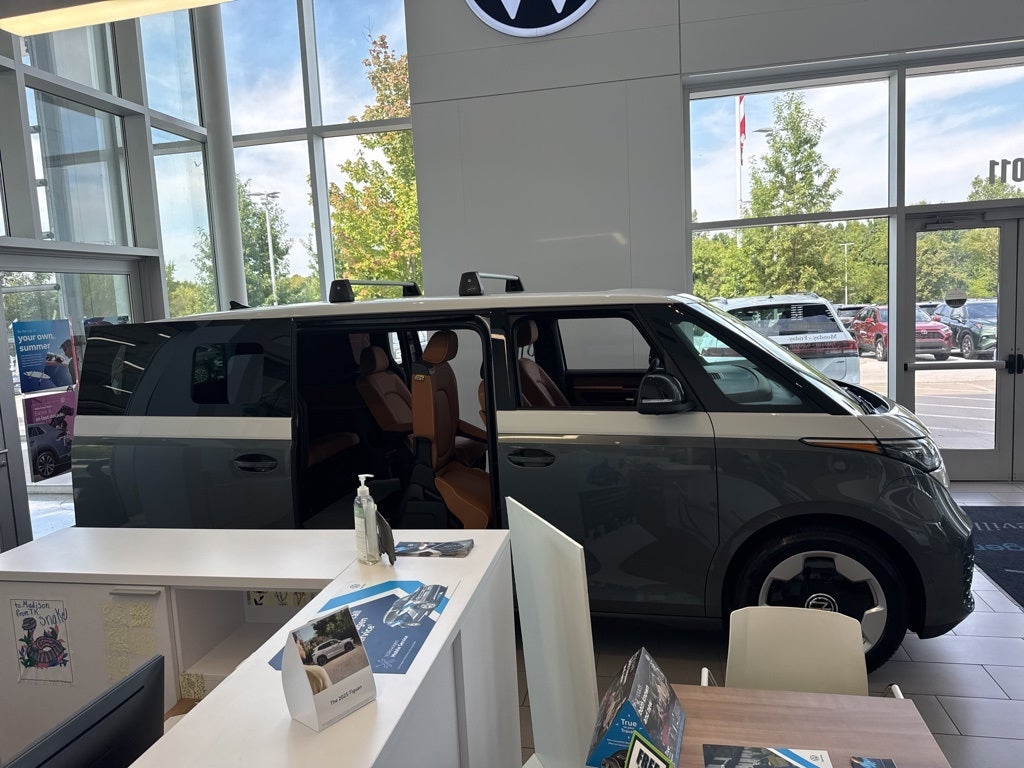 2025 Volkswagen ID. Buzz Pro S Plus