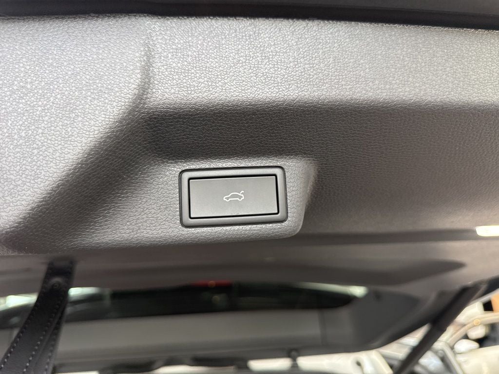 2025 Volkswagen ID. Buzz Pro S Plus