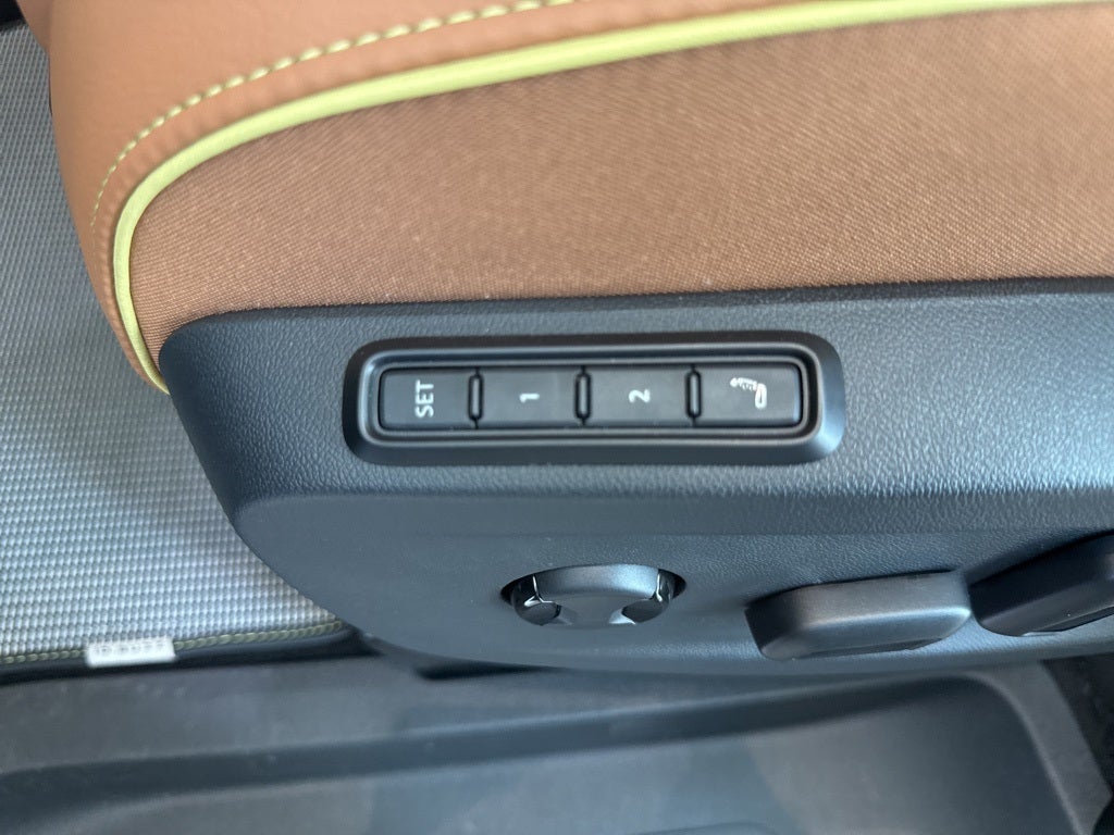 2025 Volkswagen ID. Buzz Pro S Plus