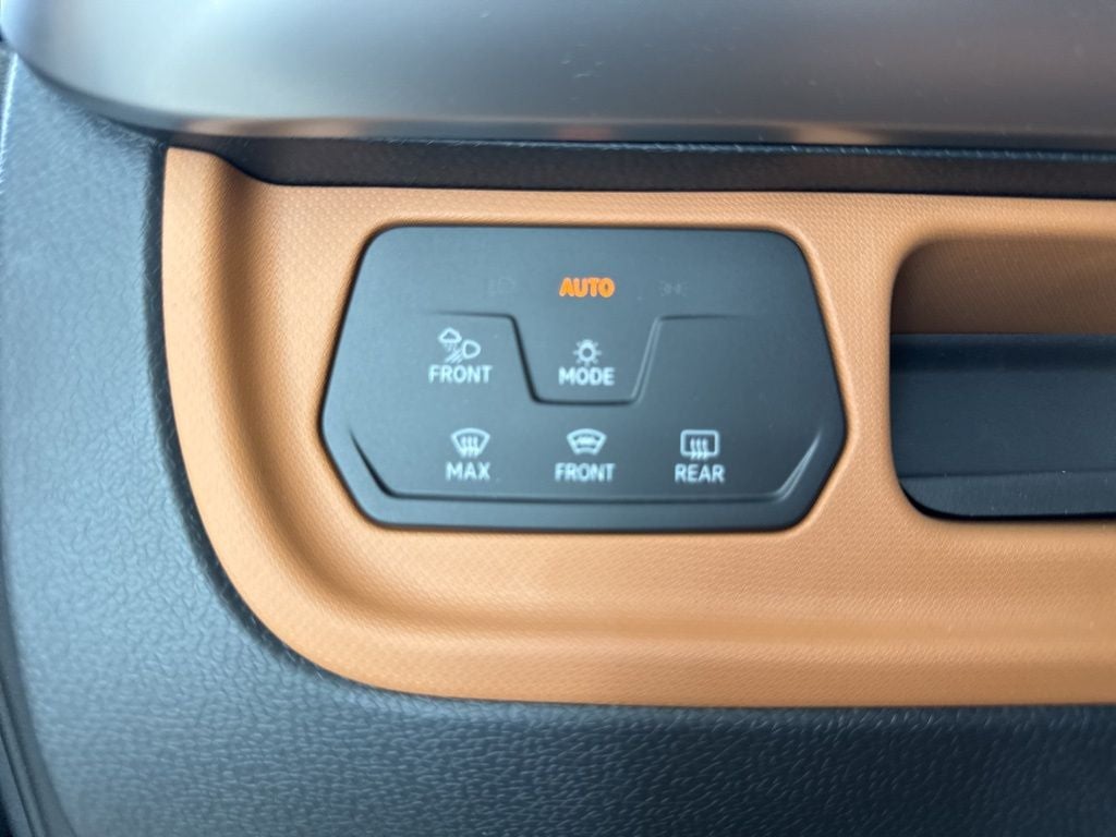 2025 Volkswagen ID. Buzz Pro S Plus