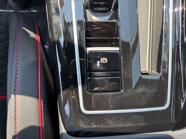 2025 Volkswagen Golf GTI 2.0T SE