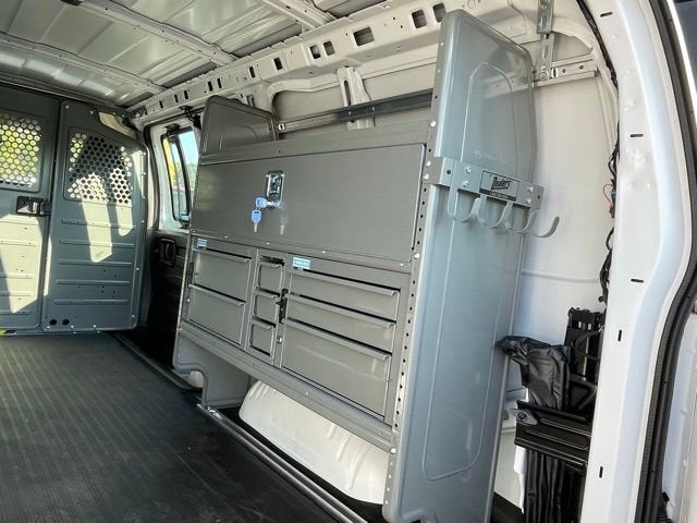 2025 Chevrolet Express Cargo 2500 WT