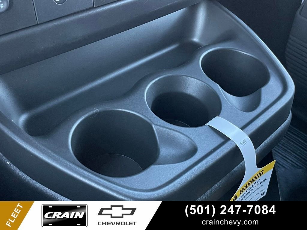 2025 Chevrolet Express Cargo WT