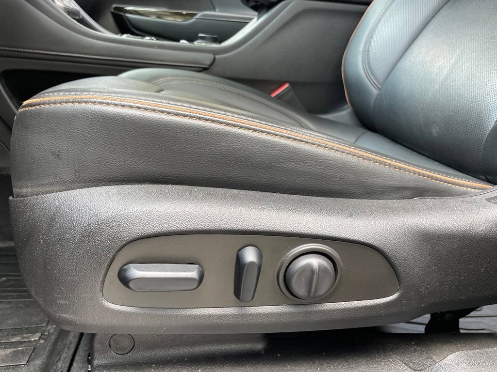 2022 GMC Acadia AT4