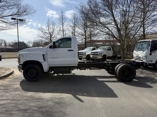 2024 Chevrolet Silverado 5500 HD Work Truck