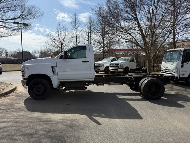 2024 Chevrolet Silverado 5500 HD Work Truck