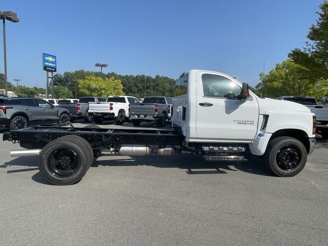 2024 Chevrolet Silverado 5500 HD Work Truck
