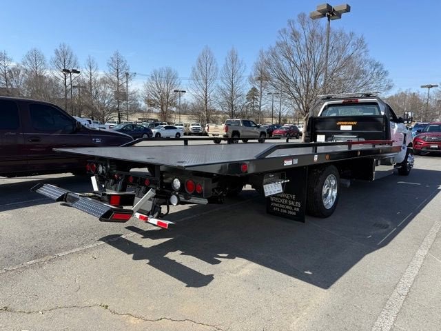 2024 Chevrolet Silverado 6500 HD Work Truck