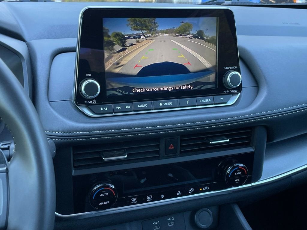 2025 Nissan Rogue SV