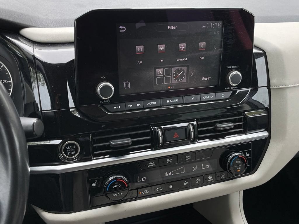 2022 Nissan Pathfinder SV