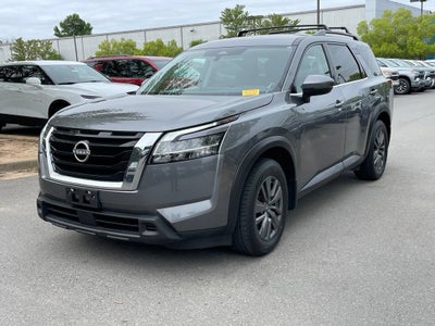 2022 Nissan Pathfinder SV